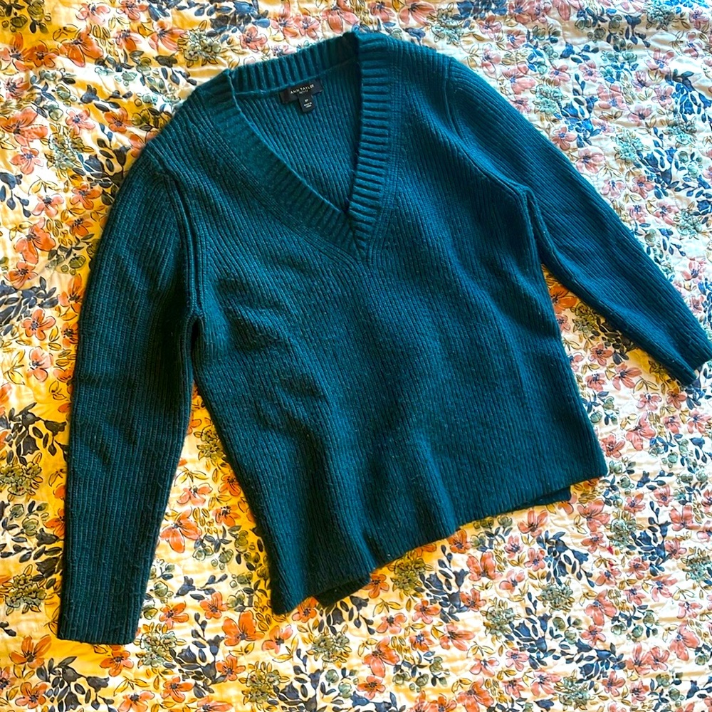 Ann Taylor relaxed v-neck sweater